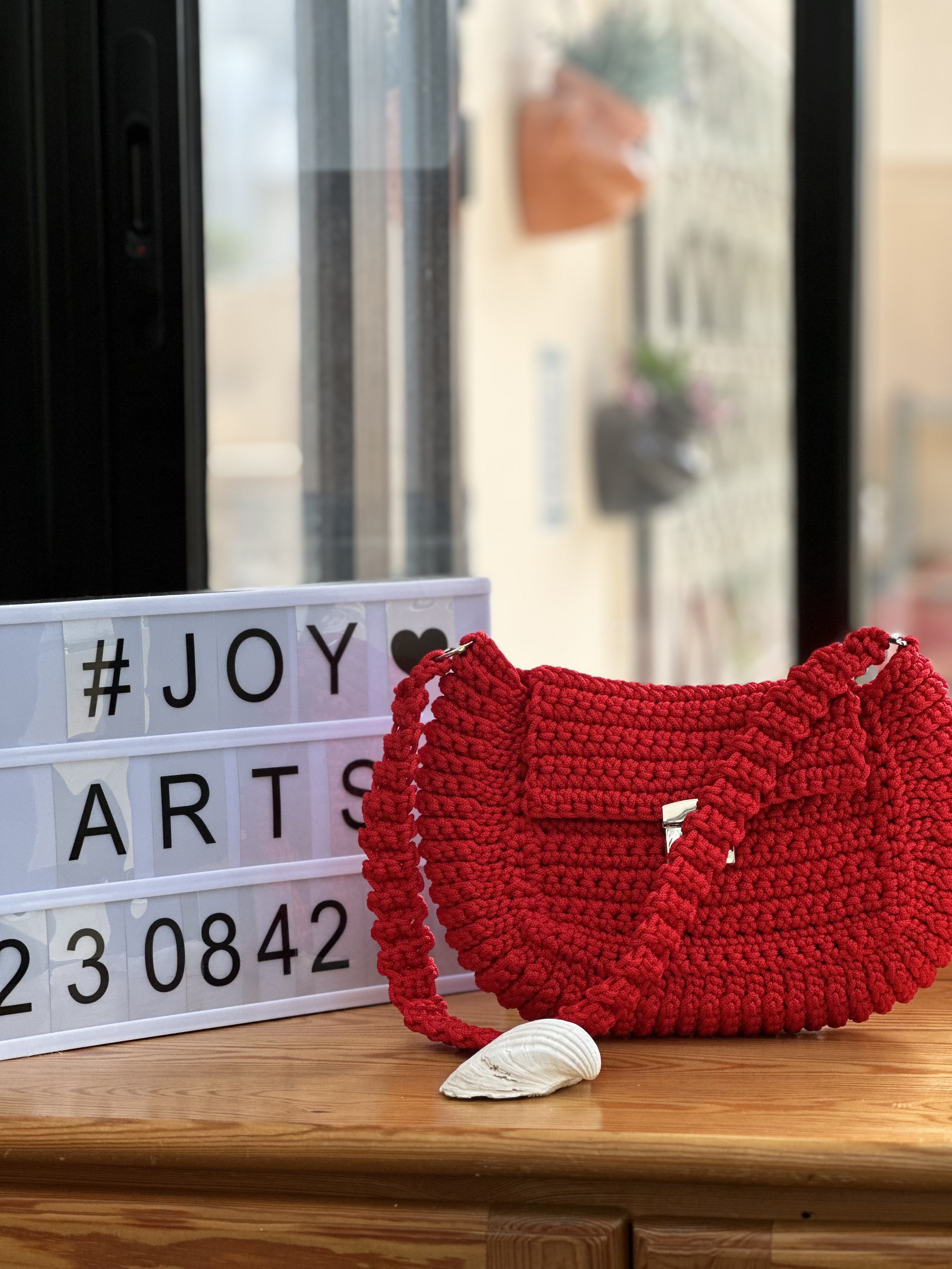 Petit sac à main rouge crochet